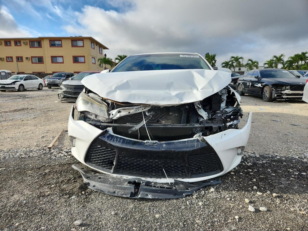 2017 Toyota Camry Le - Фото 5