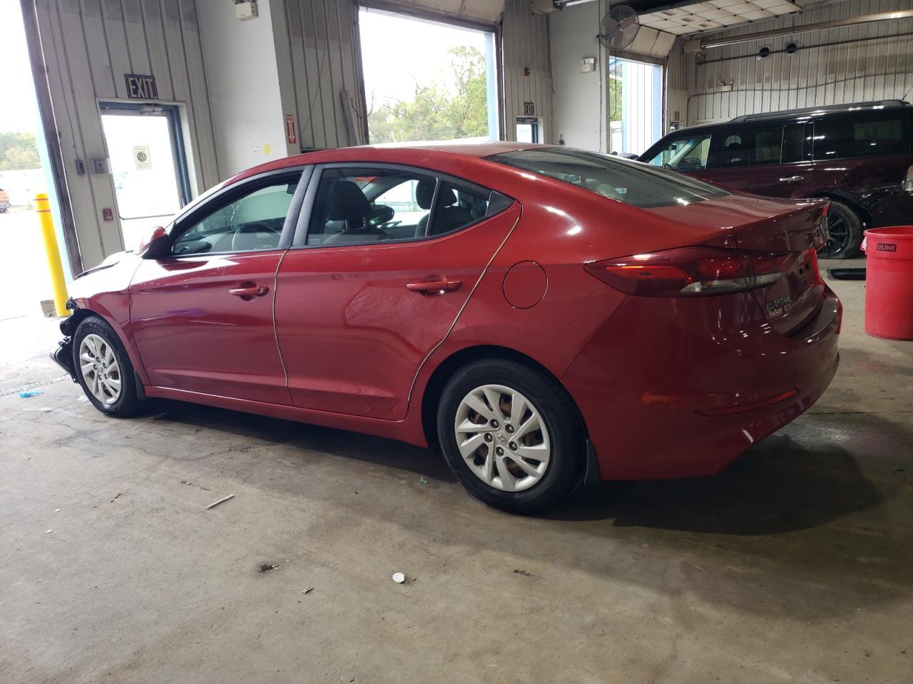 2018 Hyundai Elantra Se - Image 2