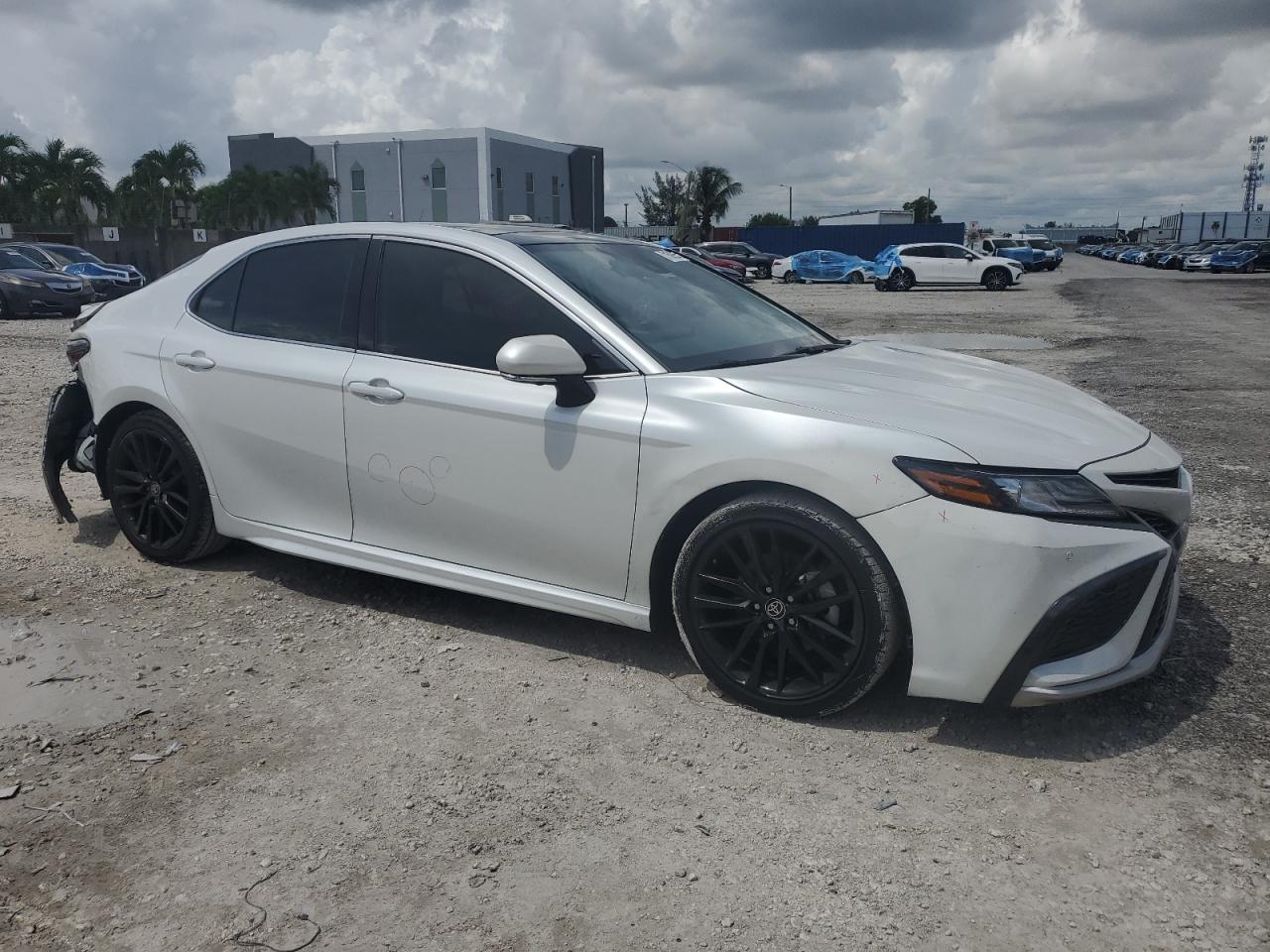 2022 Toyota Camry Xse - Image 4
