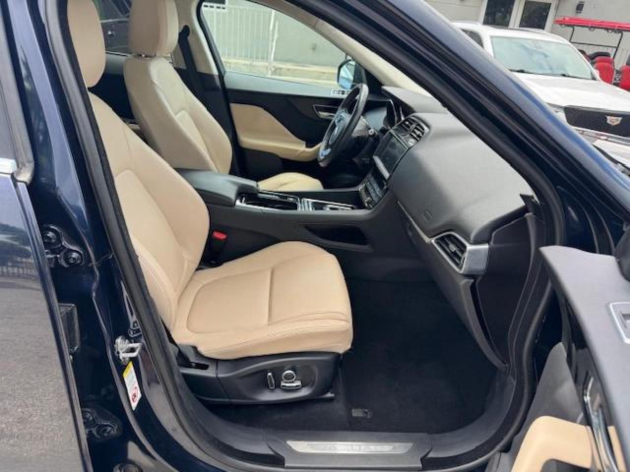 2020 Jaguar F-Pace Premium - Image 7