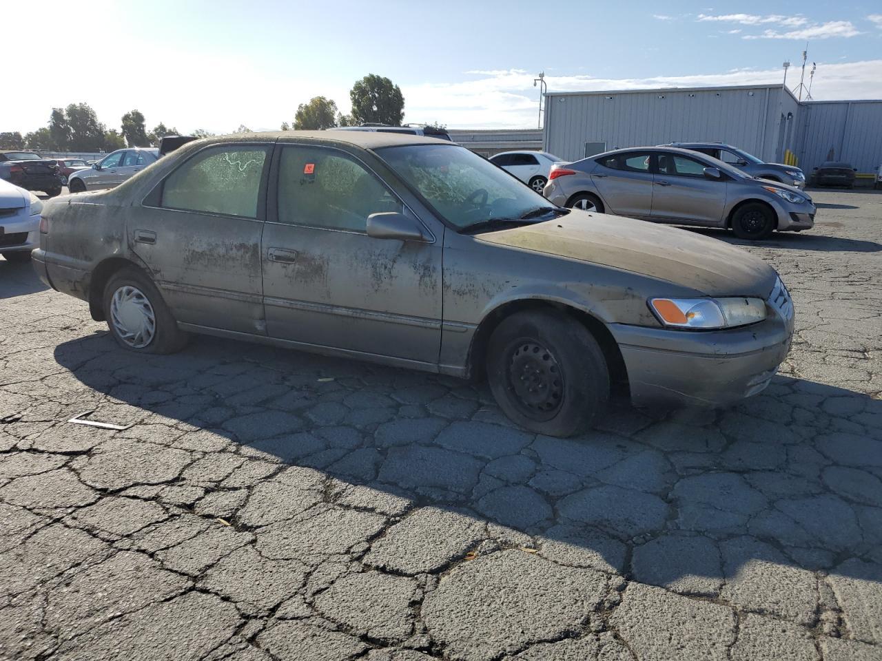 1997 Toyota Camry Ce - Фото 4
