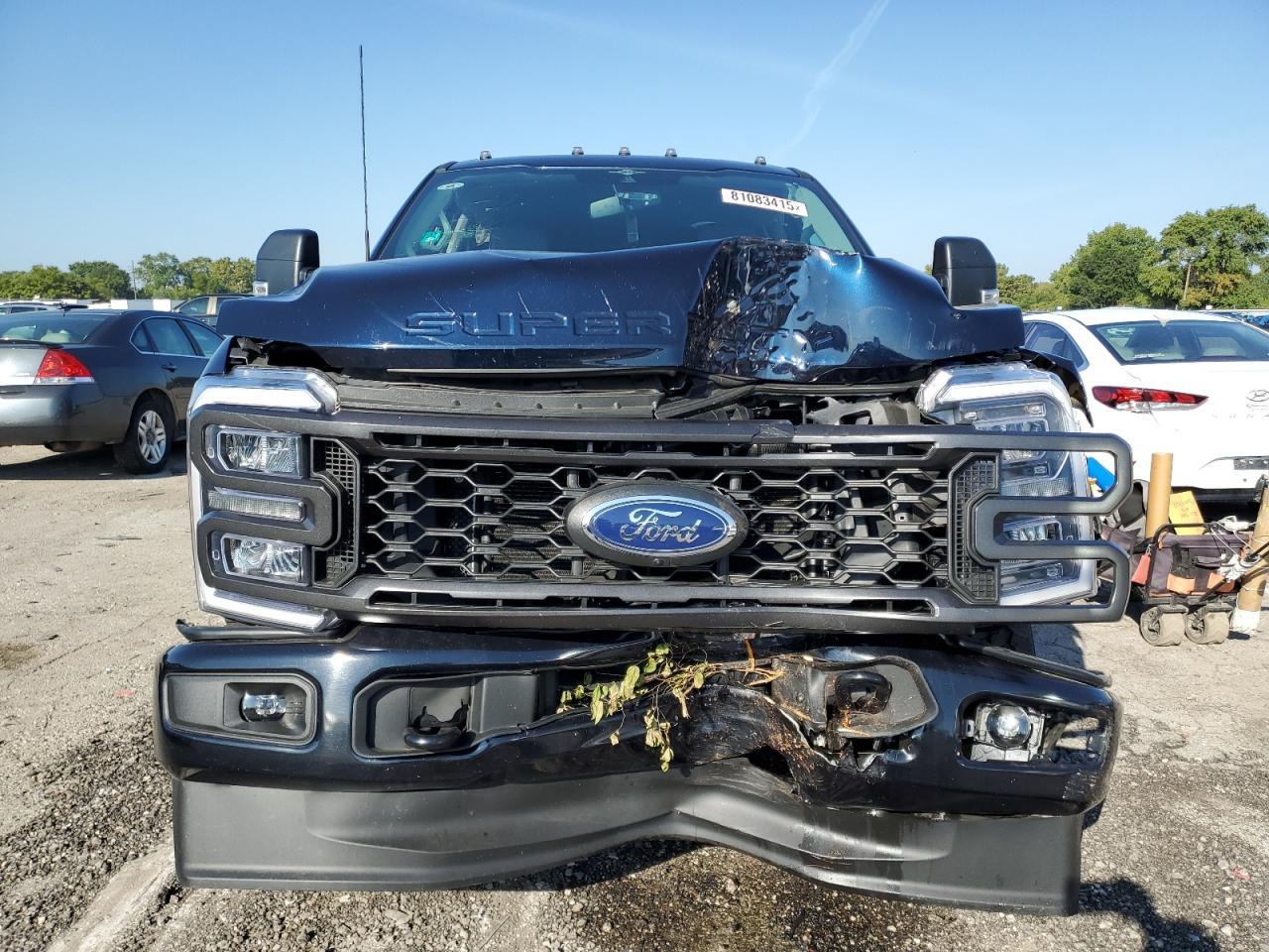 2023 Ford F350 Super Duty - Фото 5