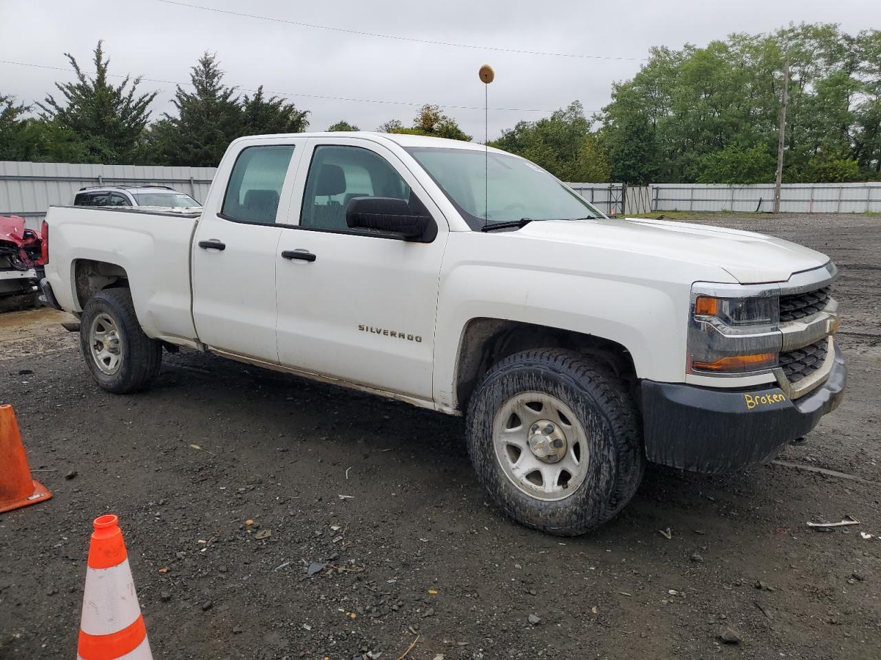 2018 Chevrolet Silverado K1500 - Image 4