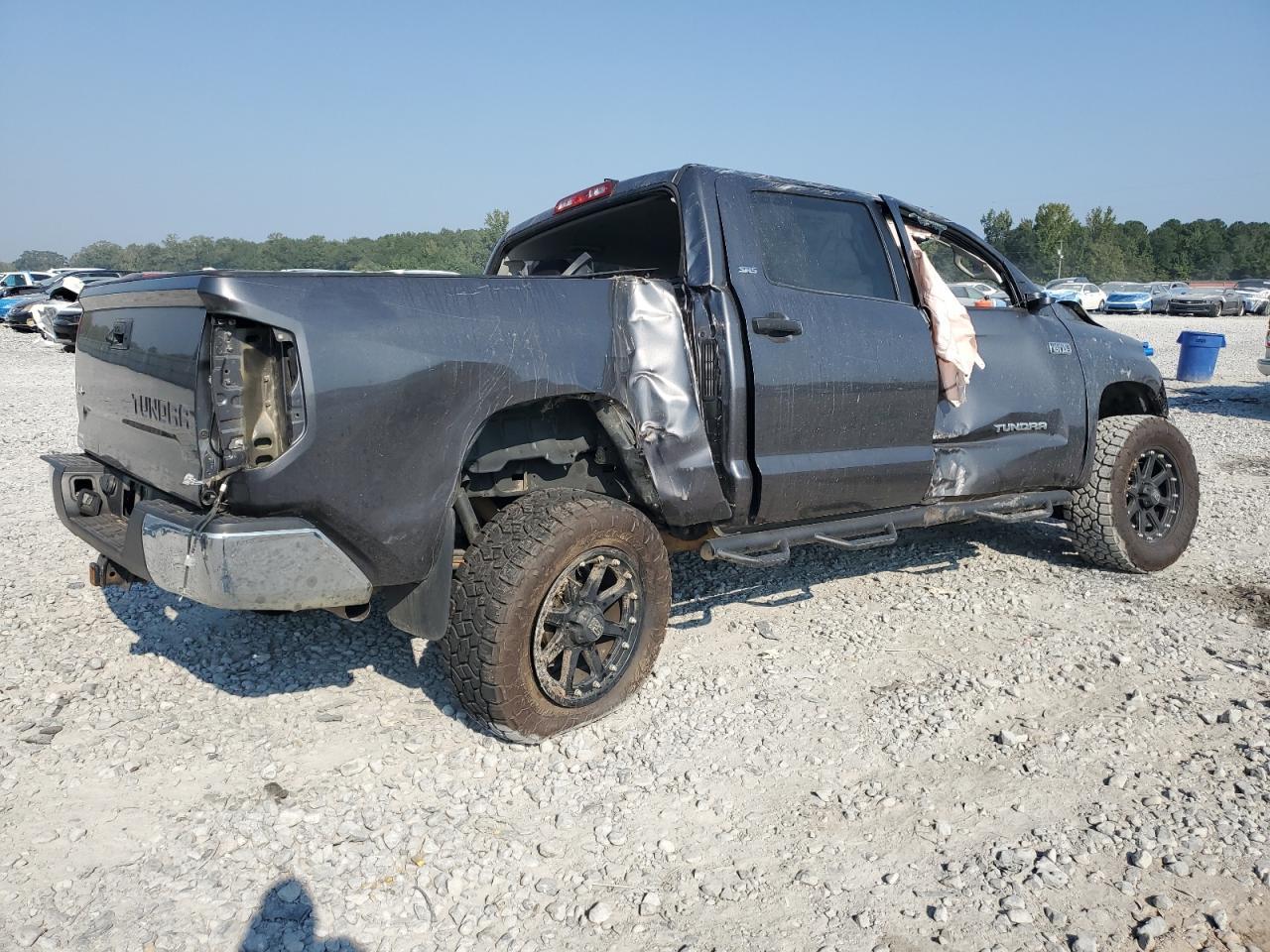 2020 Toyota Tundra Crewmax Sr5 - Image 3