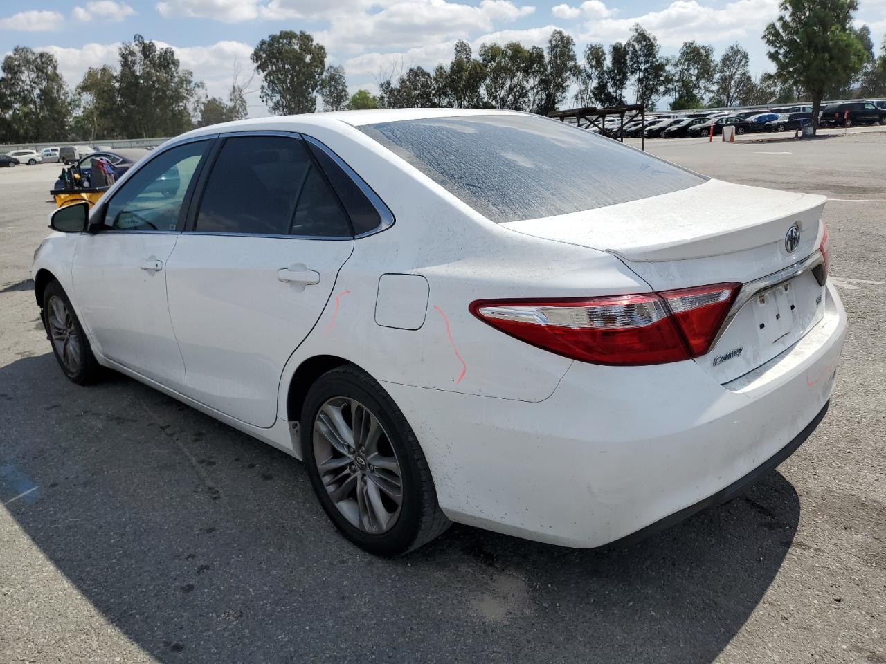 2016 Toyota Camry Le - Image 2