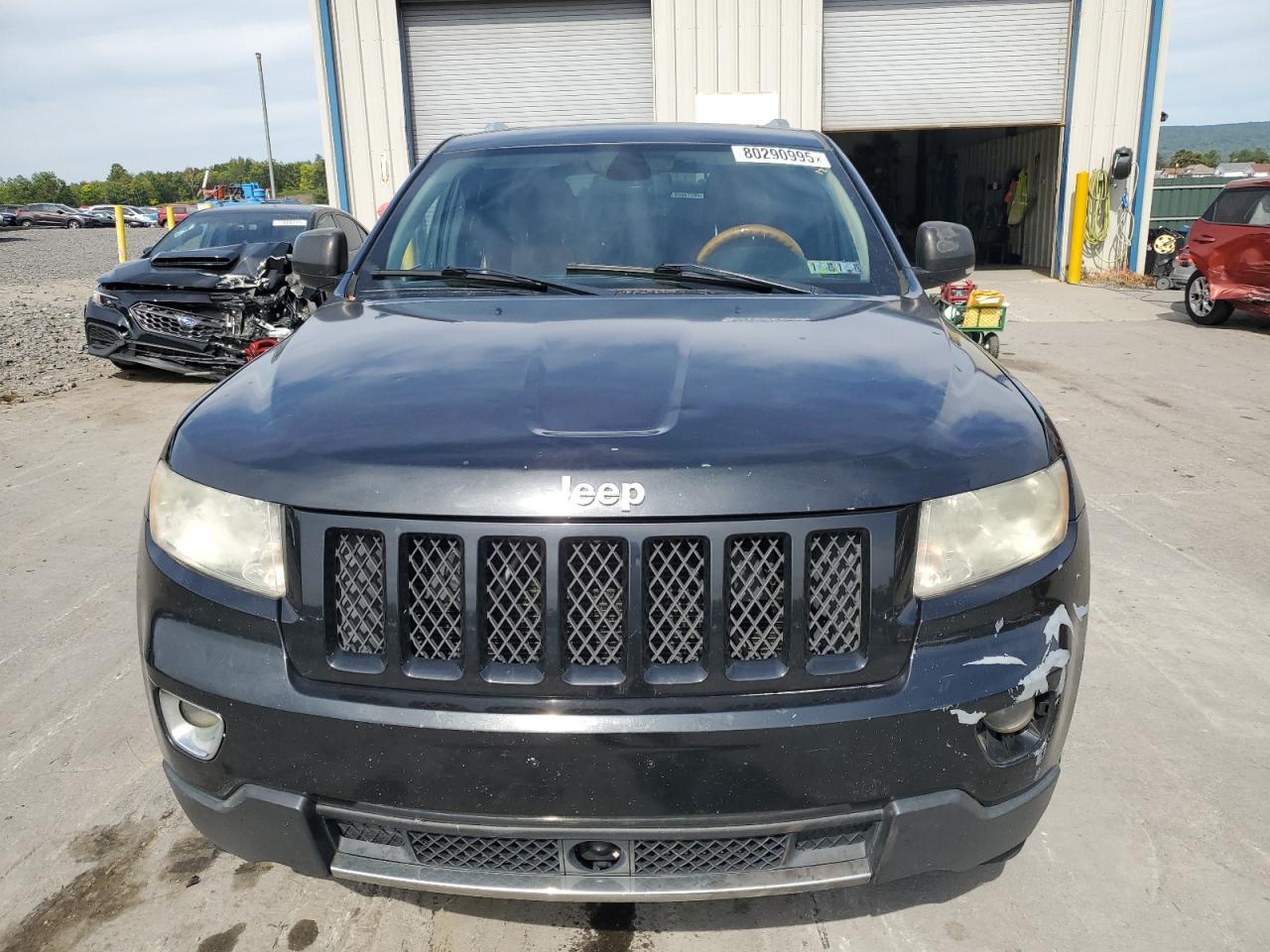 2011 Jeep Grand Cherokee Overland - Image 5