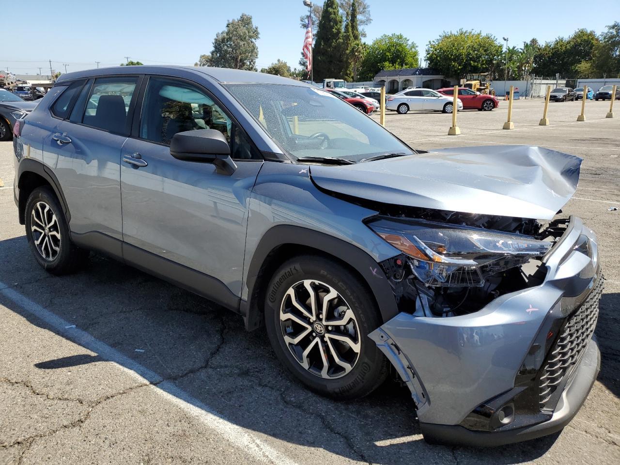2025 Toyota Corolla Cross Se - Image 4