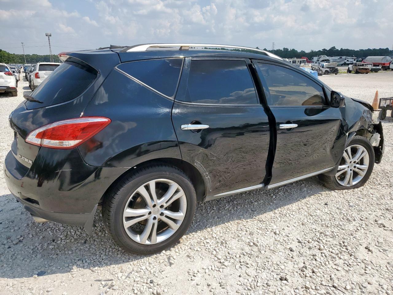 2011 Nissan Murano S - Image 3