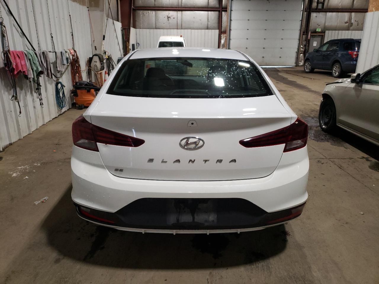 2019 Hyundai Elantra Se - Фото 6