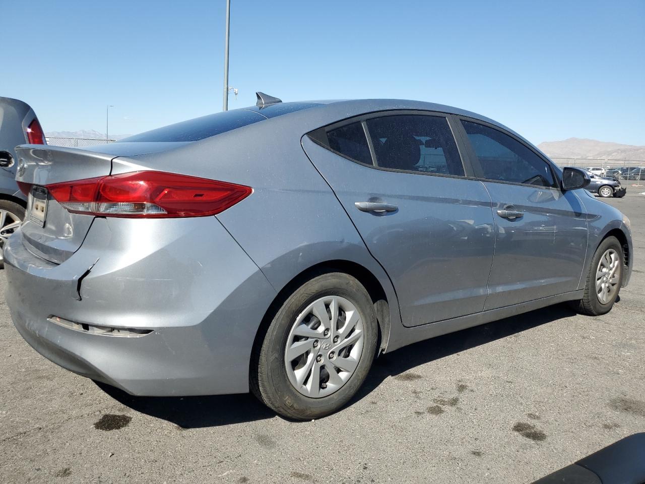 2017 Hyundai Elantra Se - Фото 3