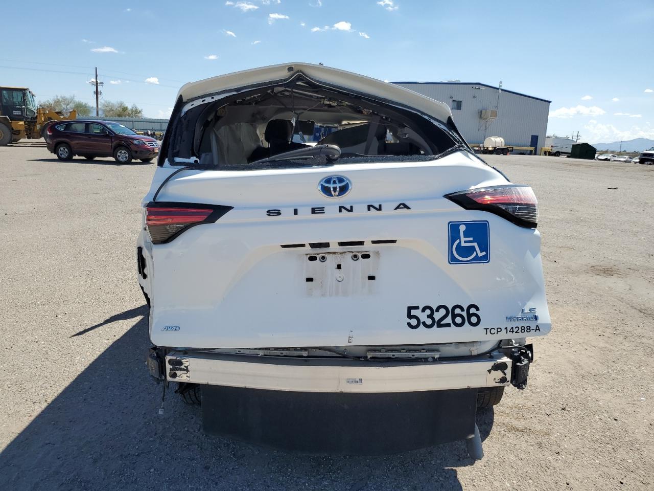 2022 Toyota Sienna Le - Фото 6