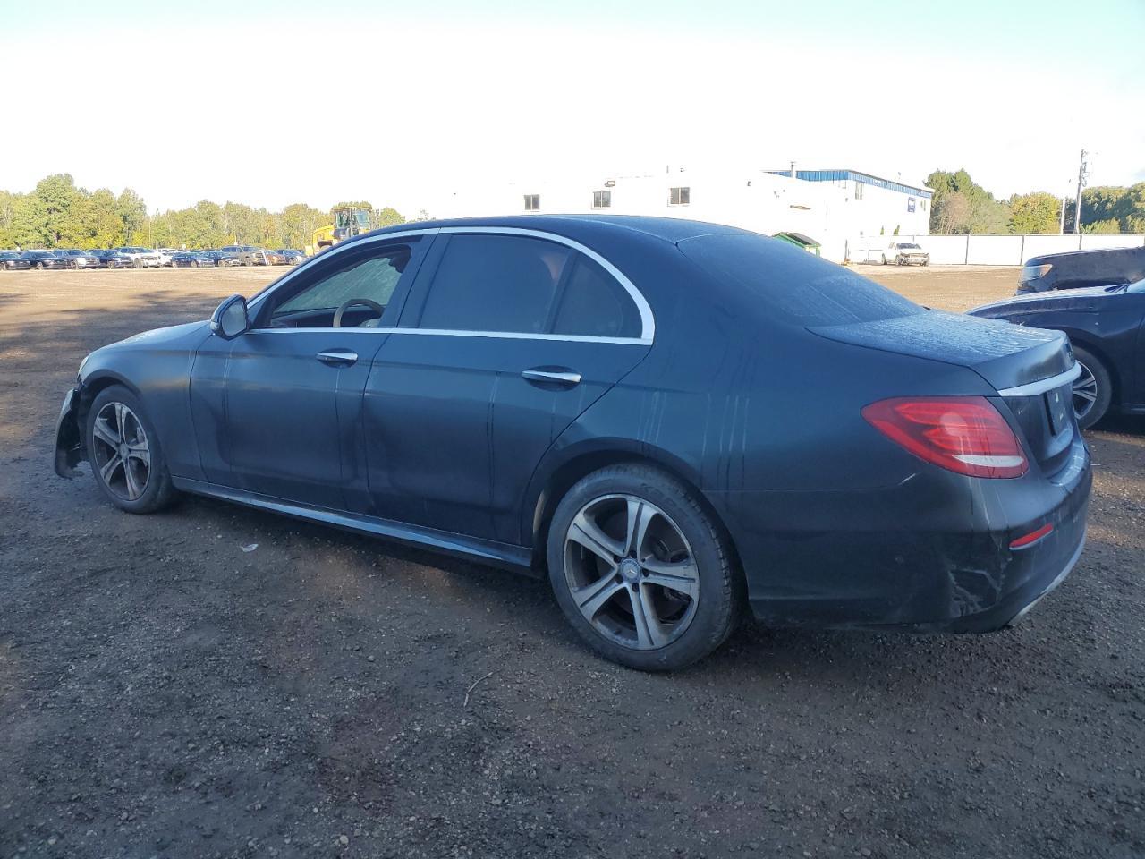 2017 Mercedes-Benz E 400 4Matic - Фото 2