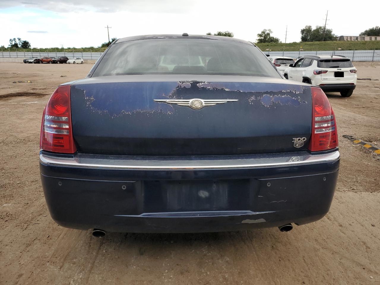 2006 Chrysler 300C - Image 6
