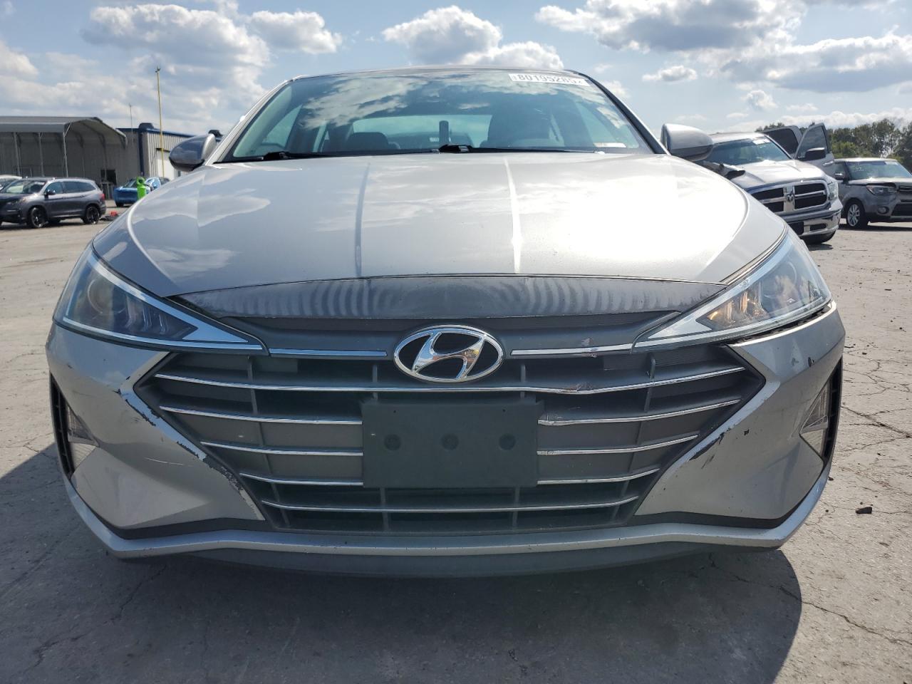 2020 Hyundai Elantra Sel - Фото 5