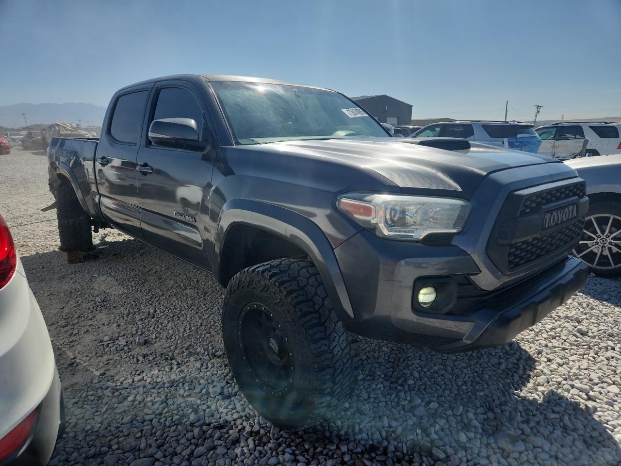 2017 Toyota Tacoma Trd Sport - Image 4