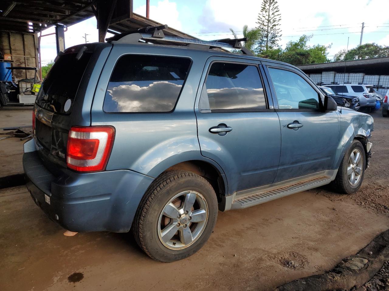 2012 Ford Escape Limited - Image 3