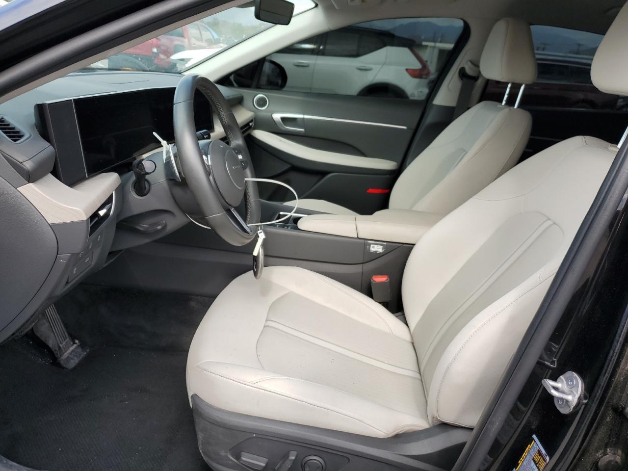 2025 Hyundai Sonata Hybrid - Image 7