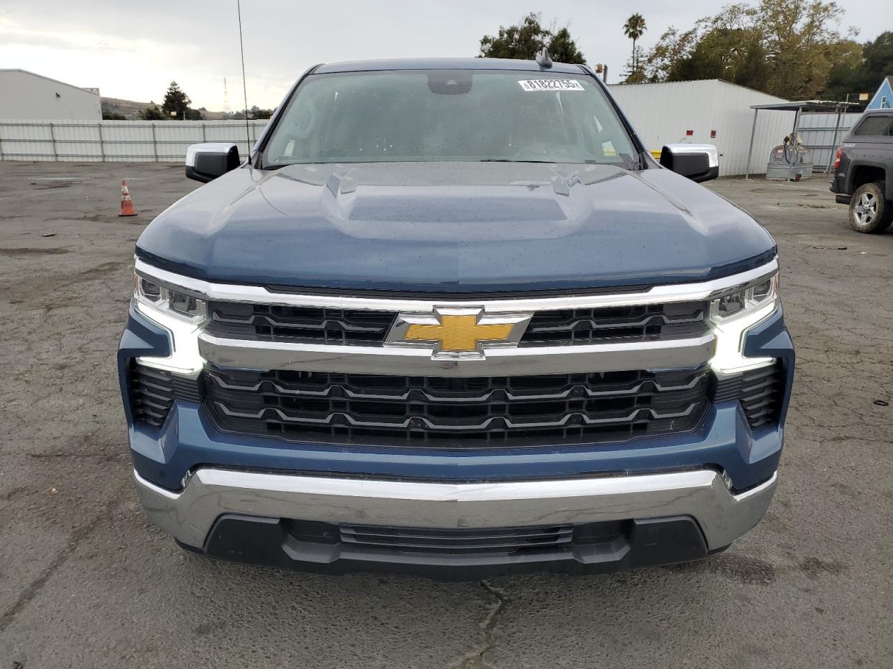 2024 Chevrolet Silverado - Image 5