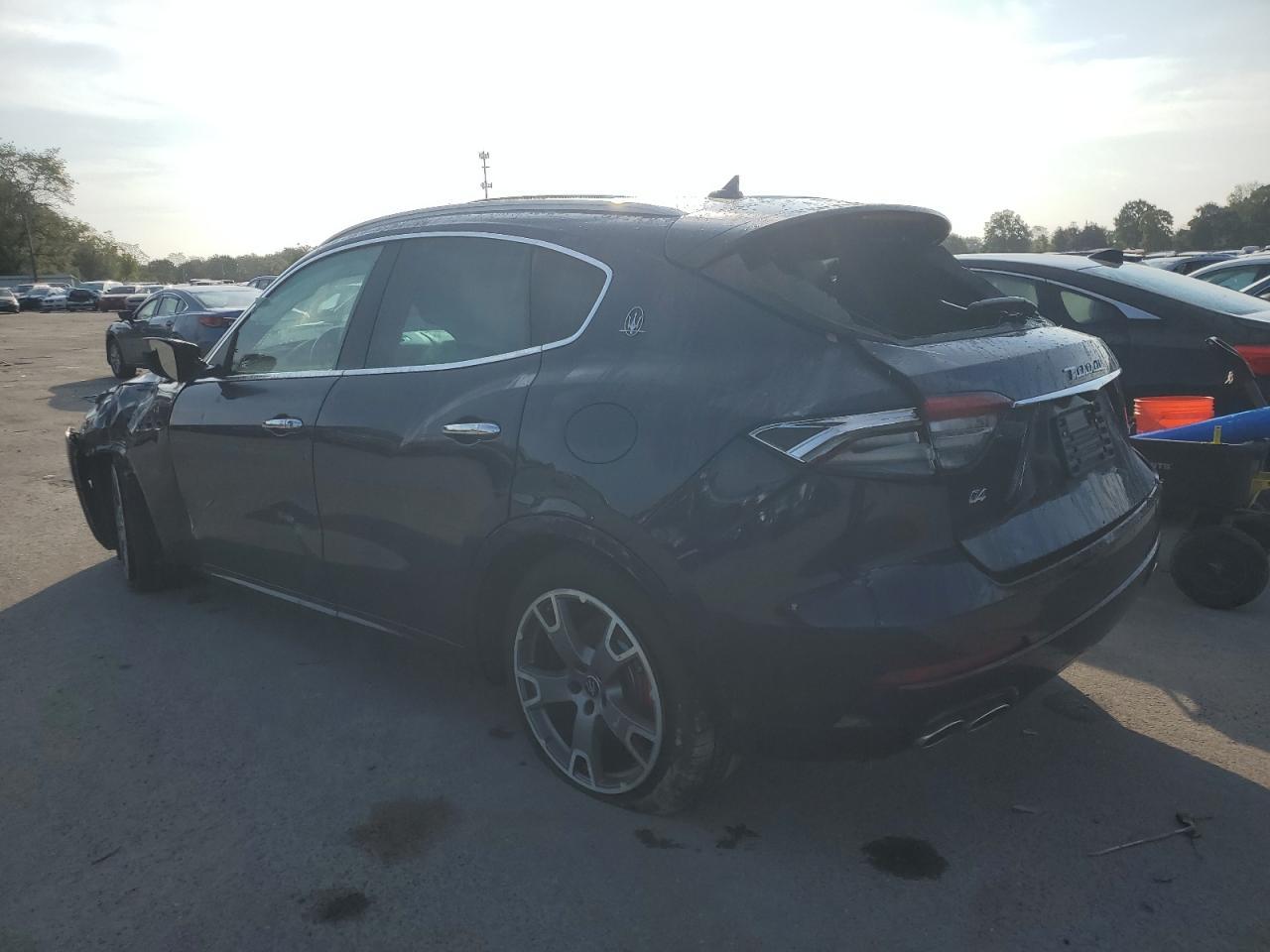 2021 Maserati Levante - Фото 2