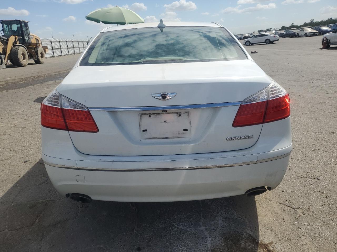 2011 Hyundai Genesis 3.8L - Фото 6