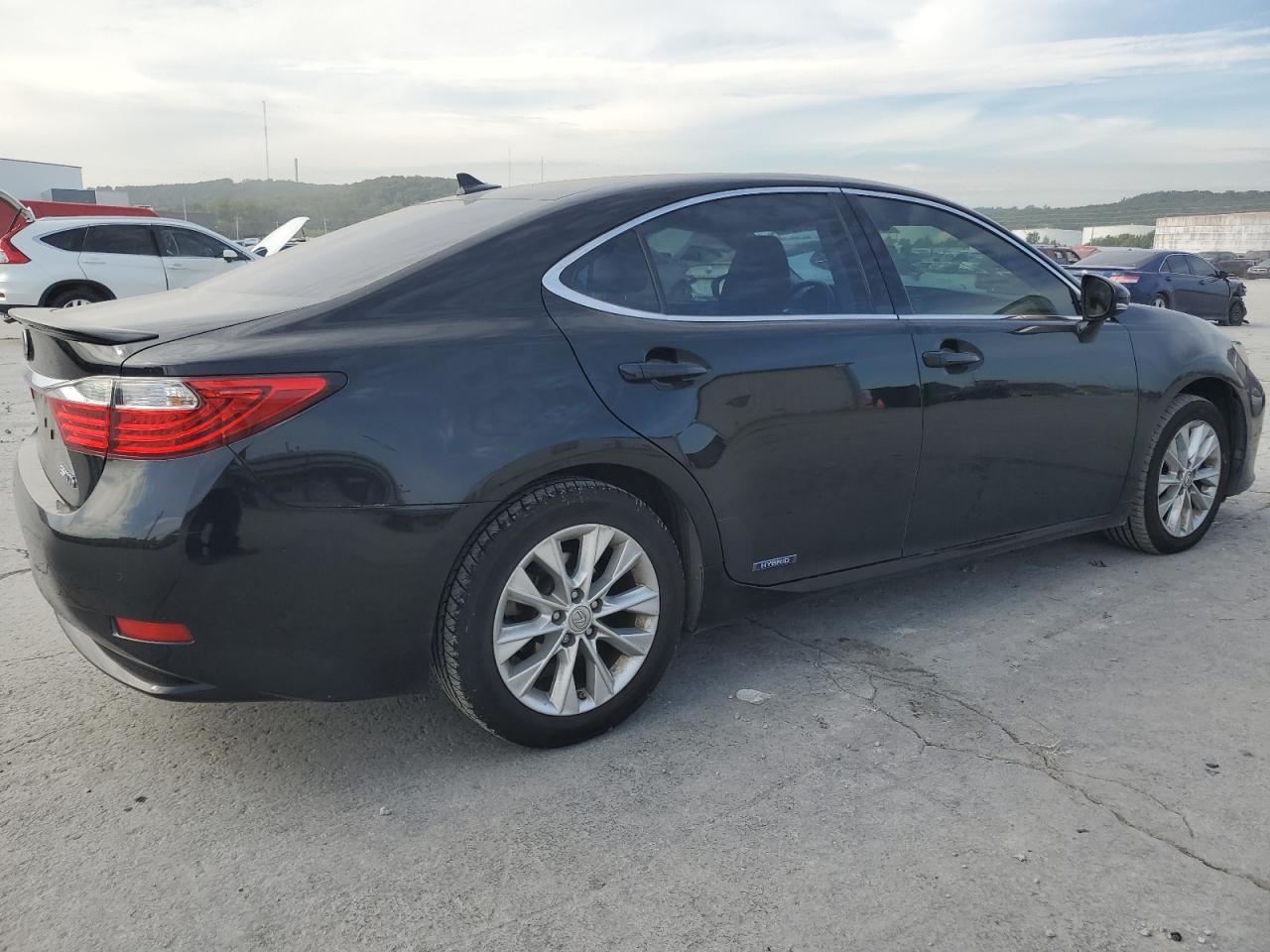 2013 Lexus Es 300H - Фото 3
