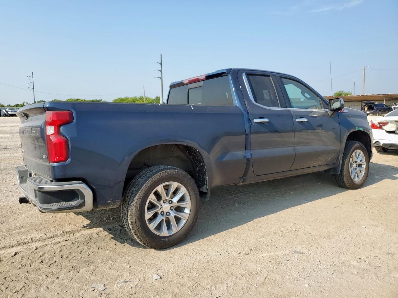 2020 Chevrolet Silverado K1500 Ltz - Image 3