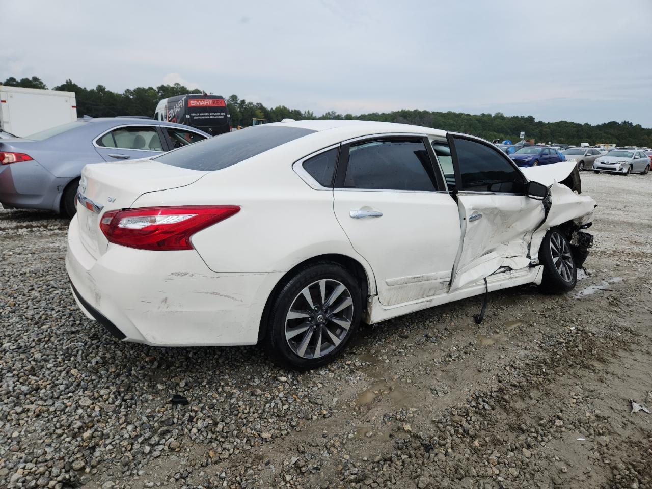 2017 Nissan Altima 2.5 - Фото 3