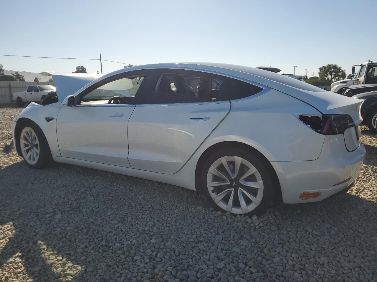 2020 Tesla Model 3 - Фото 2