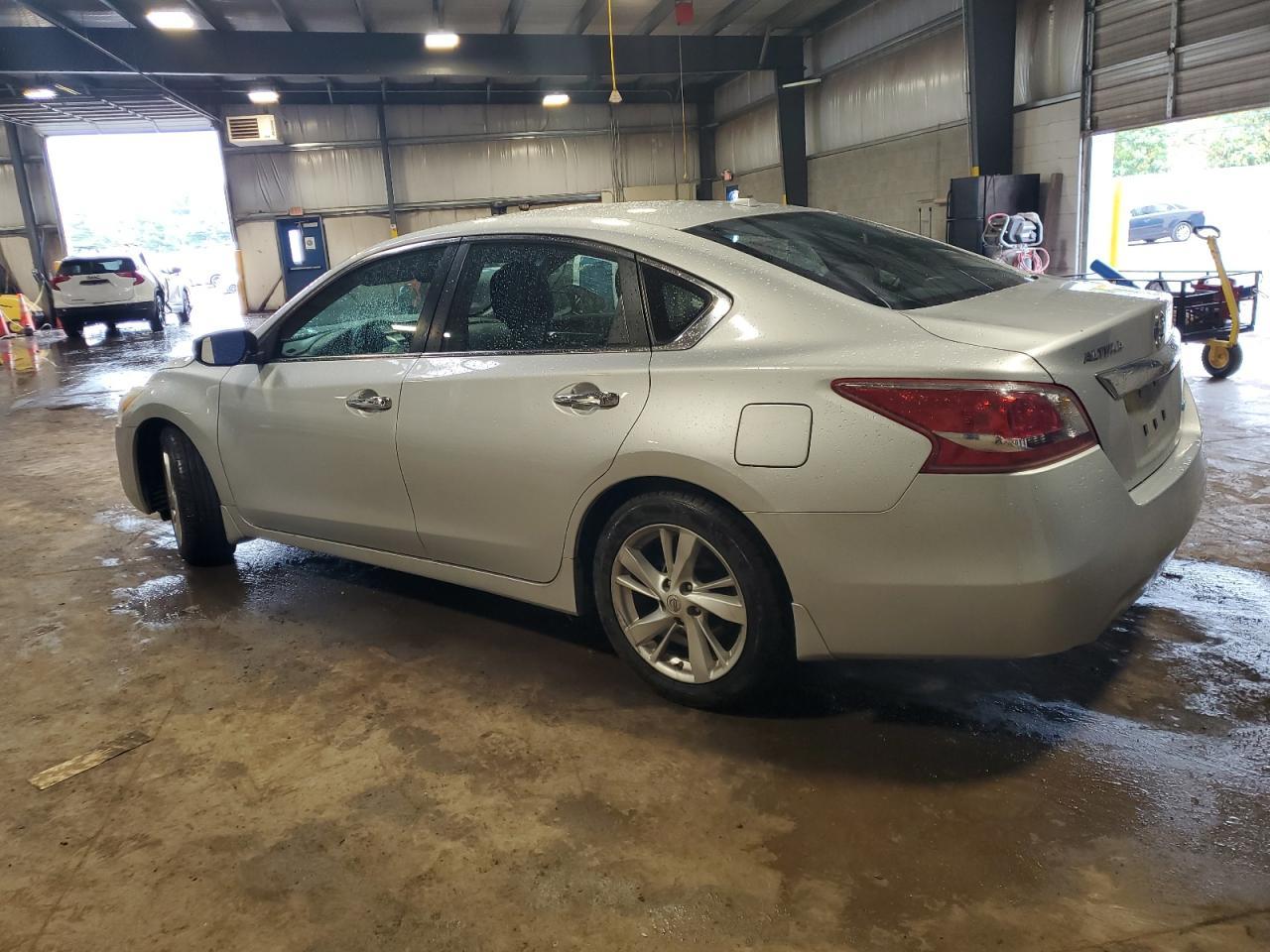 2013 Nissan Altima 2.5 - Image 2