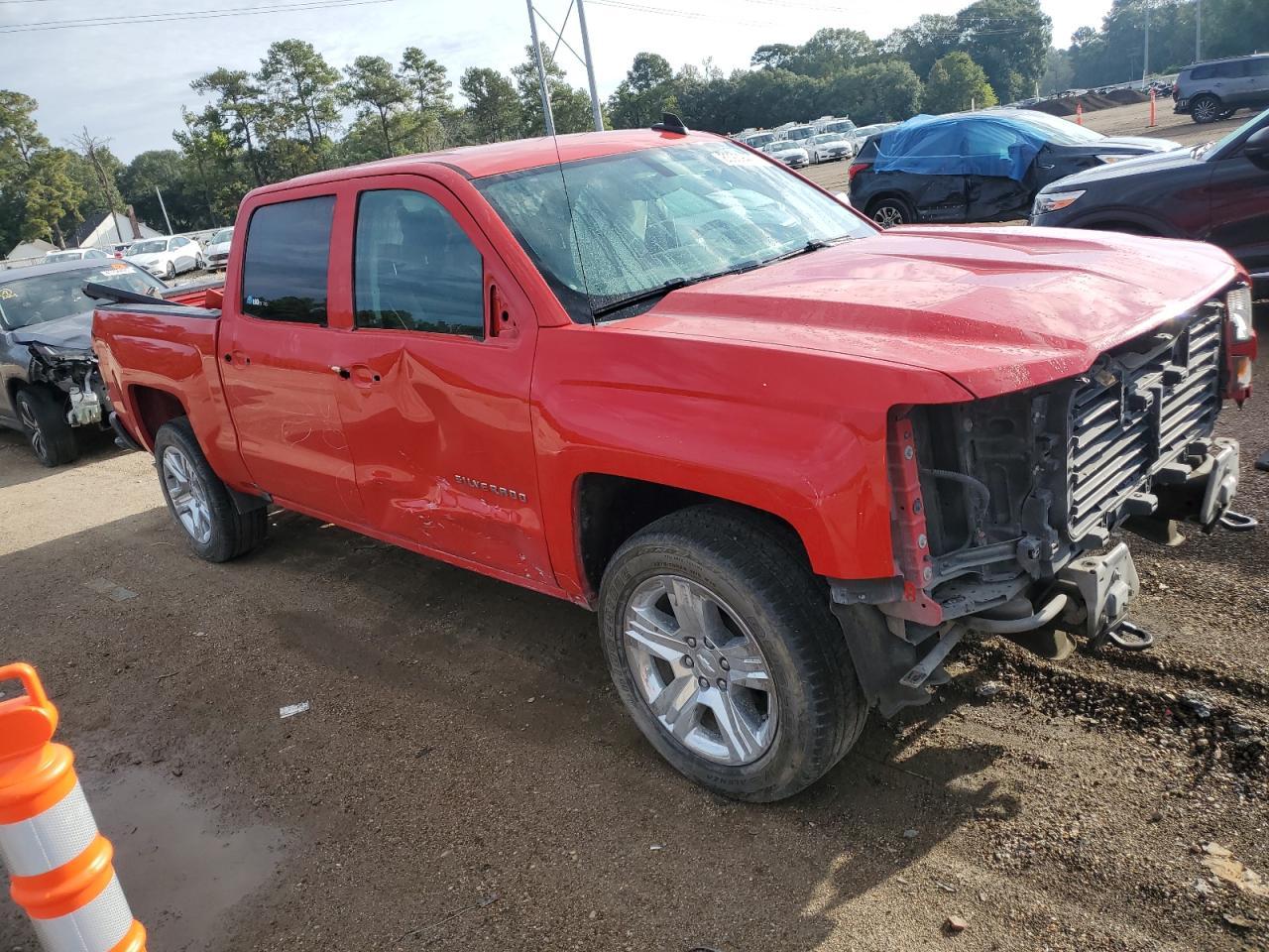 2018 Chevrolet Silverado C1500 Custom - Image 4