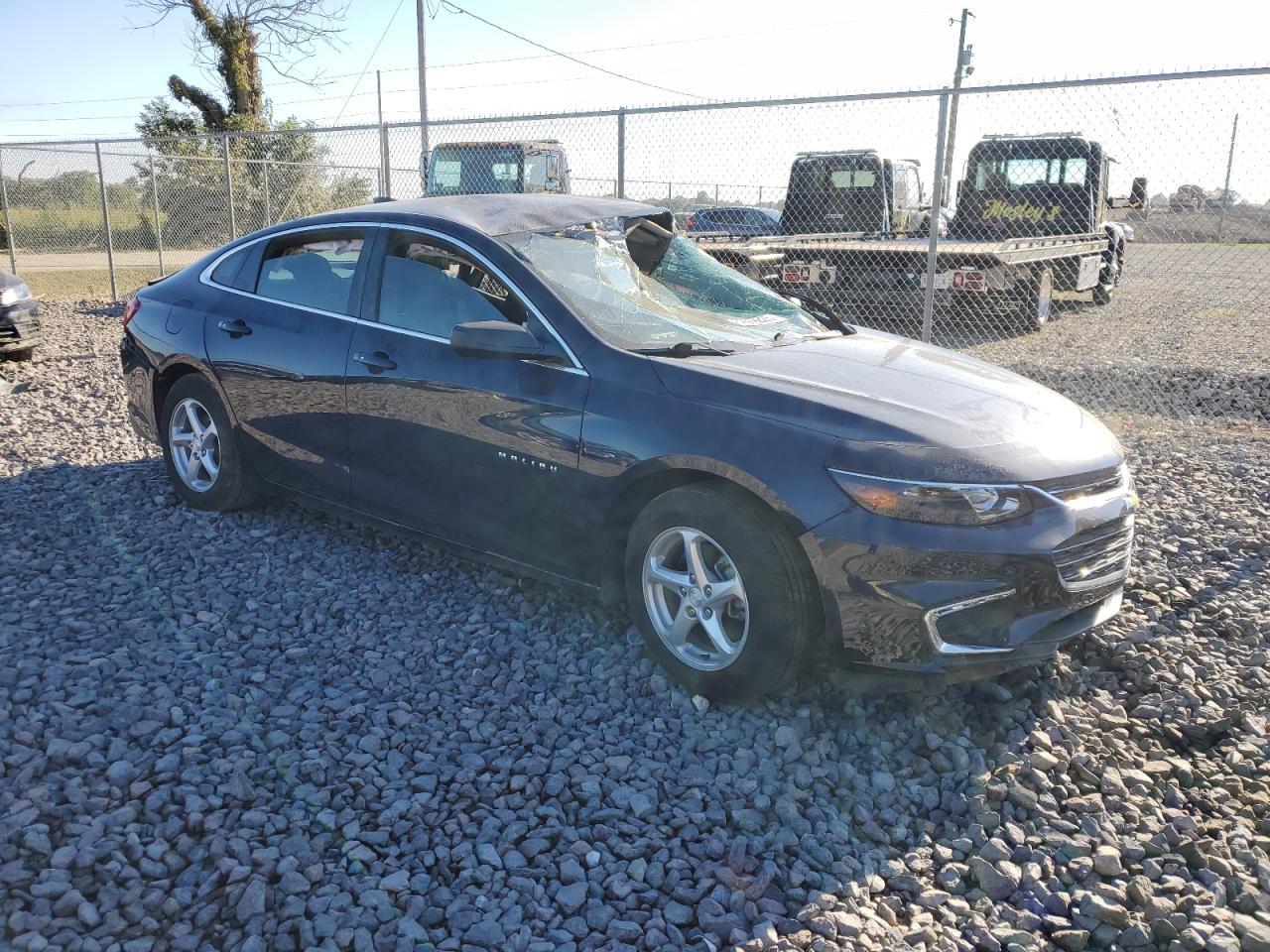 2017 Chevrolet Malibu Ls - Image 4