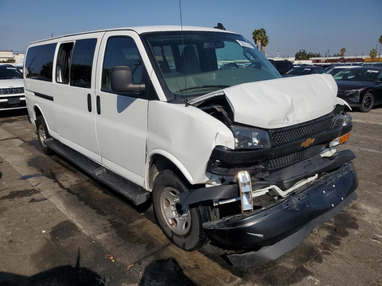 2023 Chevrolet Express G3500 Ls - Фото 4