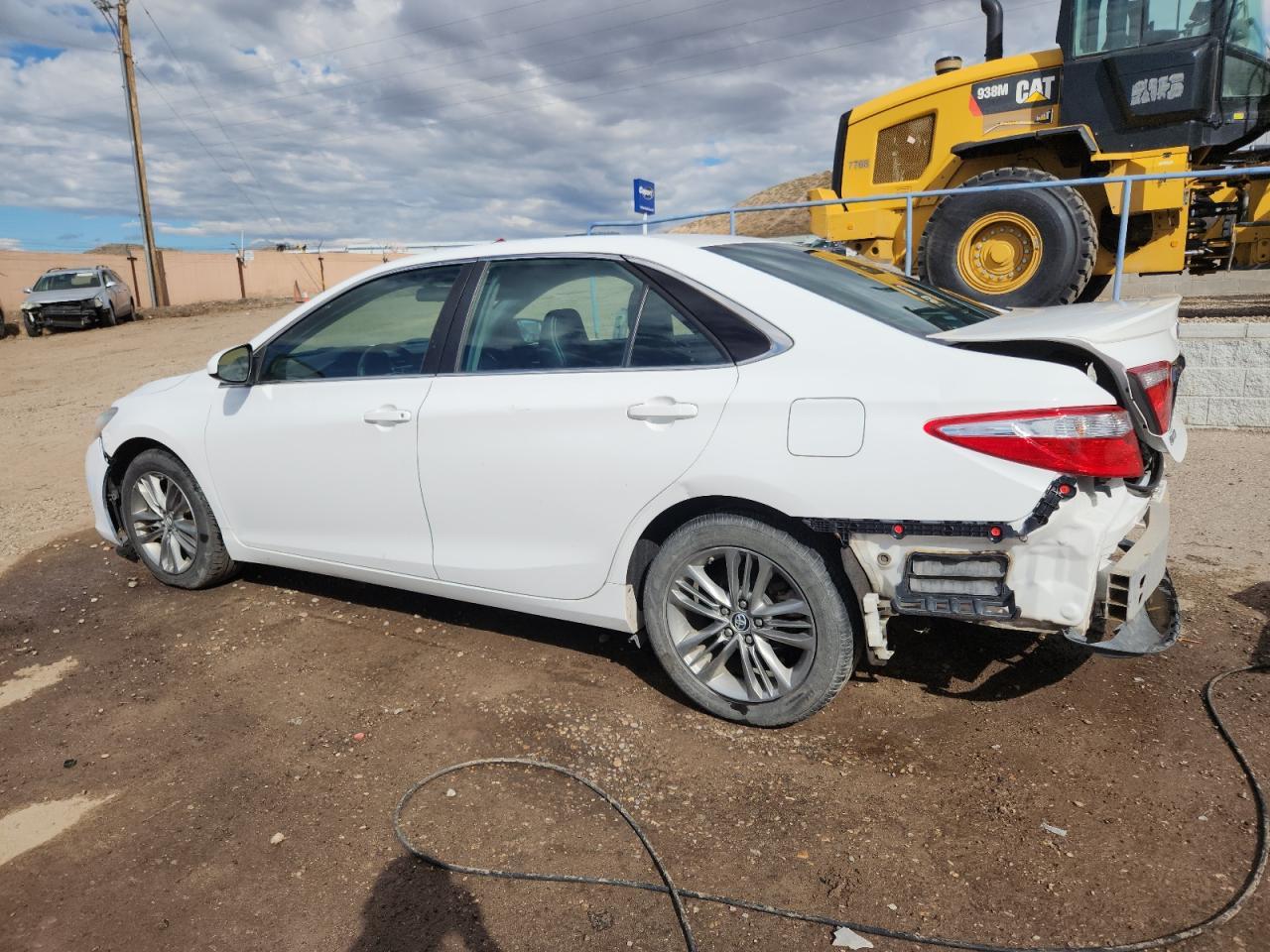 2015 Toyota Camry Le - Image 2