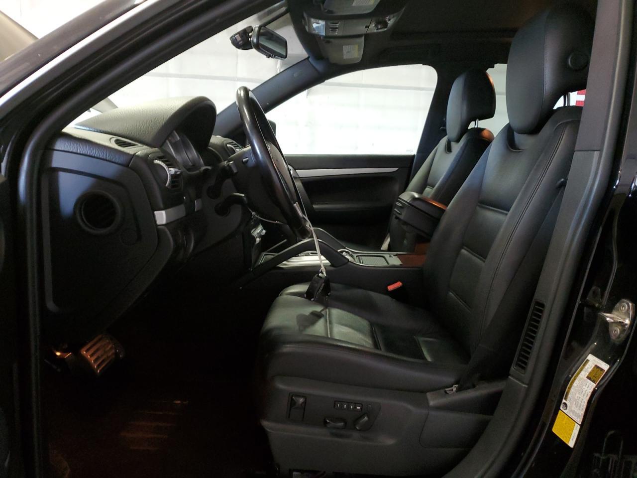 2010 Porsche Cayenne S - Image 7