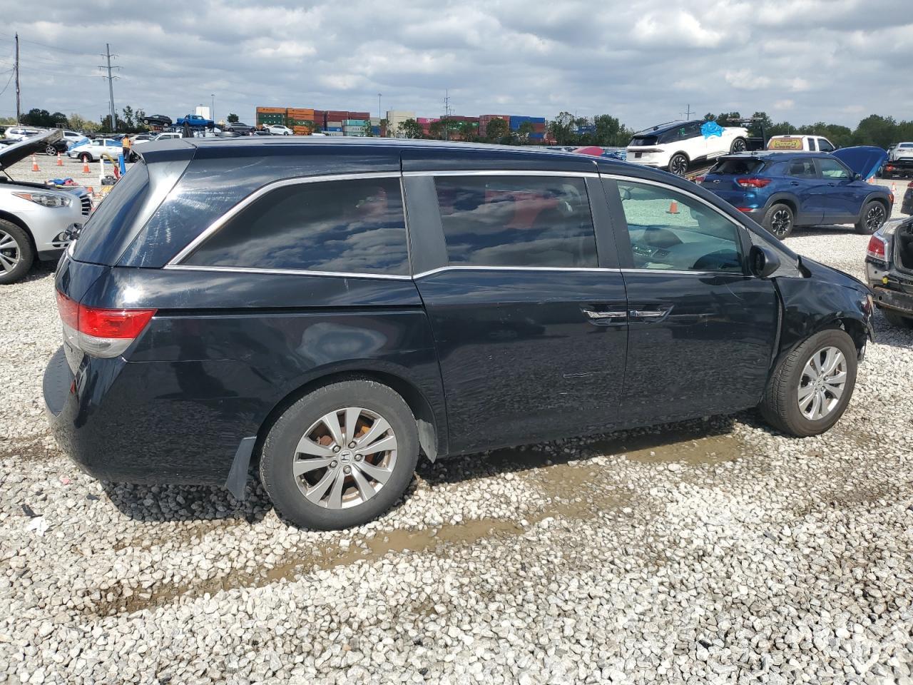 2016 Honda Odyssey Se - Image 3