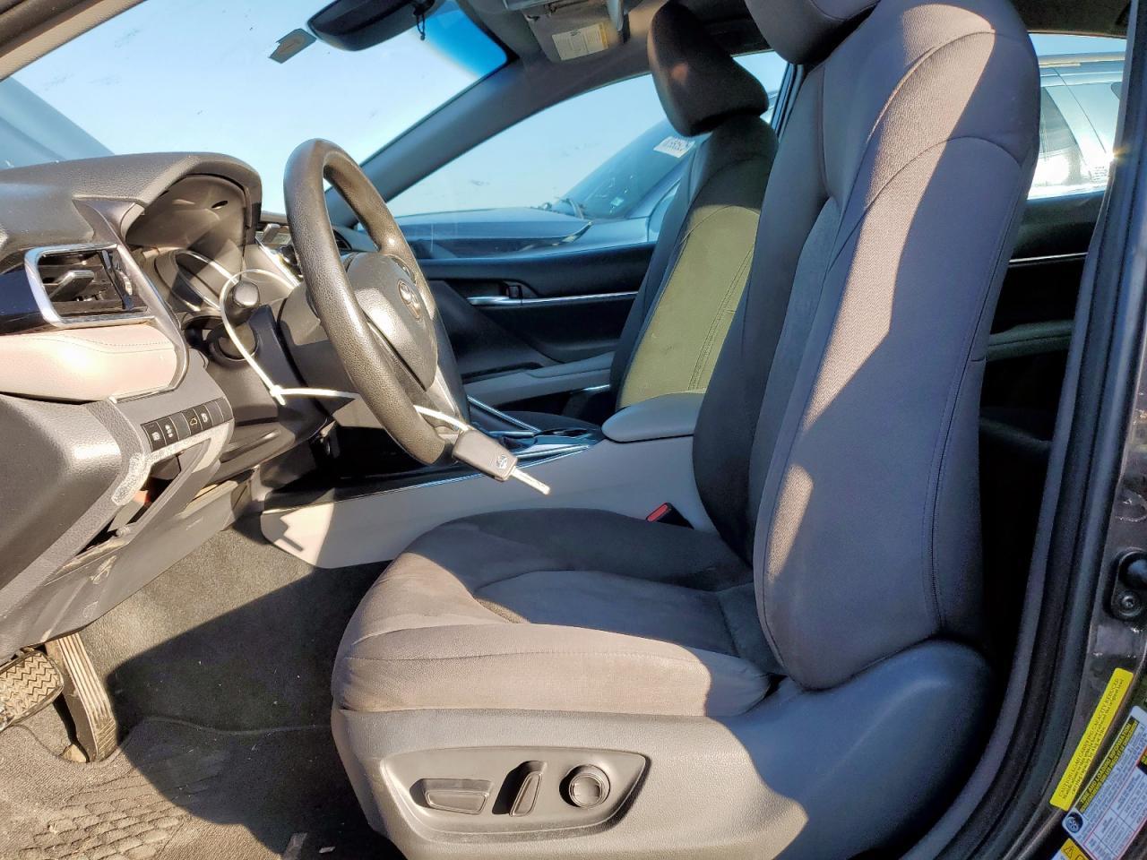 2018 Toyota Camry L - Фото 7