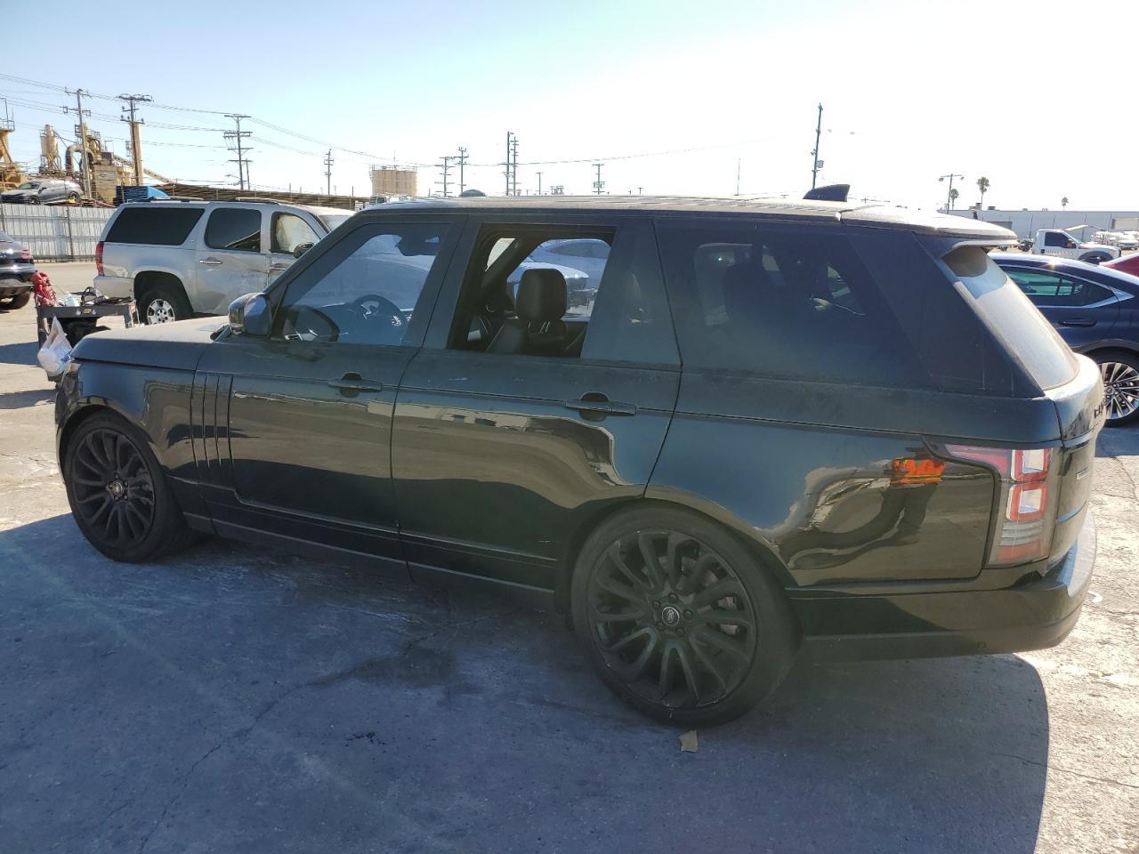 2017 Land Rover Range Rover Supercharged - Фото 2
