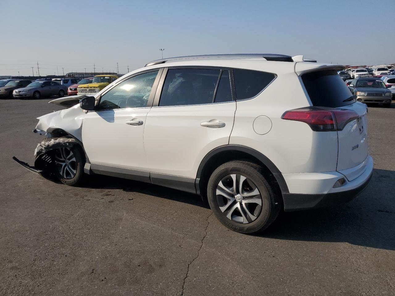 2017 Toyota Rav4 Le - Фото 2