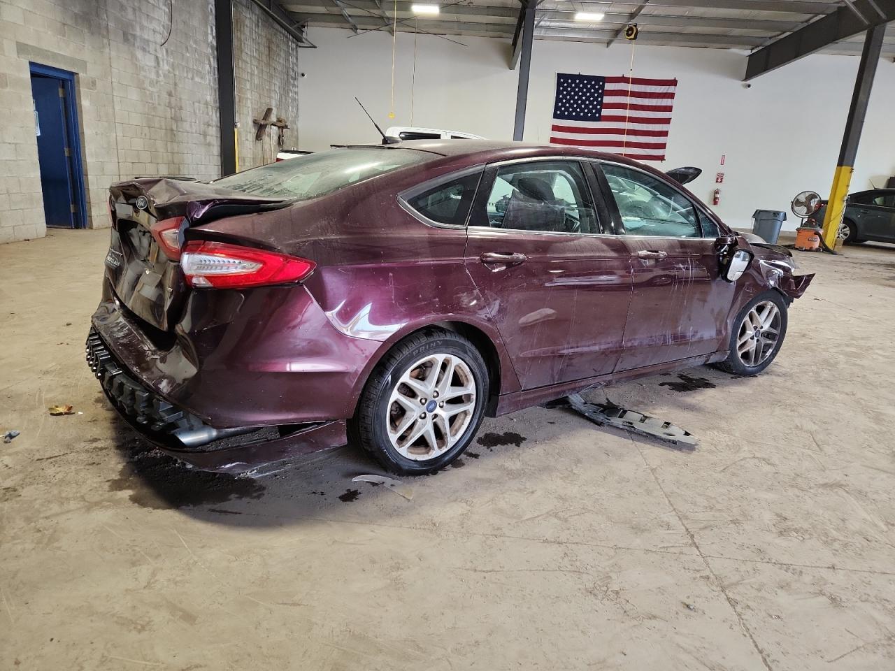 2013 Ford Fusion Se - Фото 3