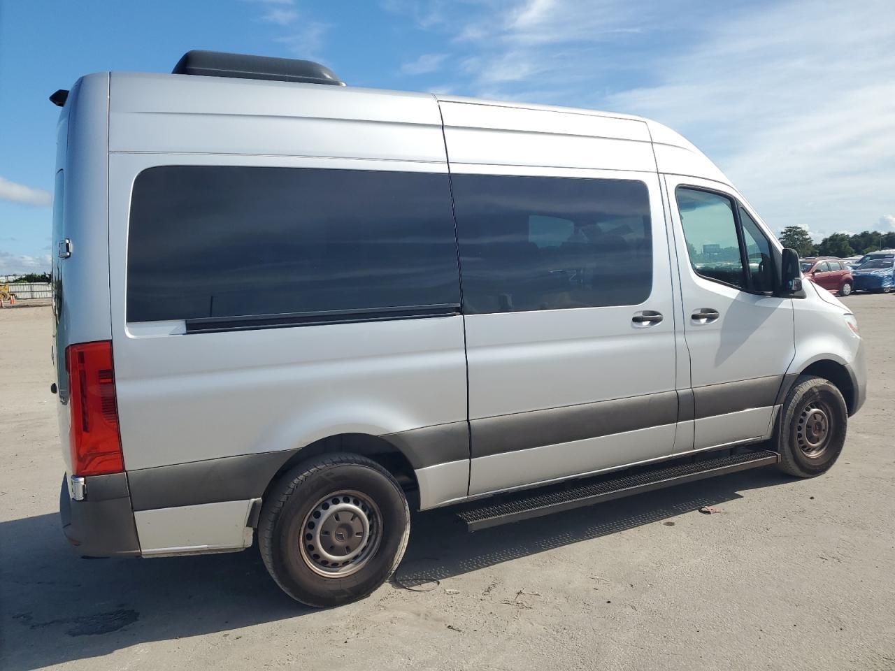 2019 Mercedes-Benz Sprinter 1500/2500 - Image 3