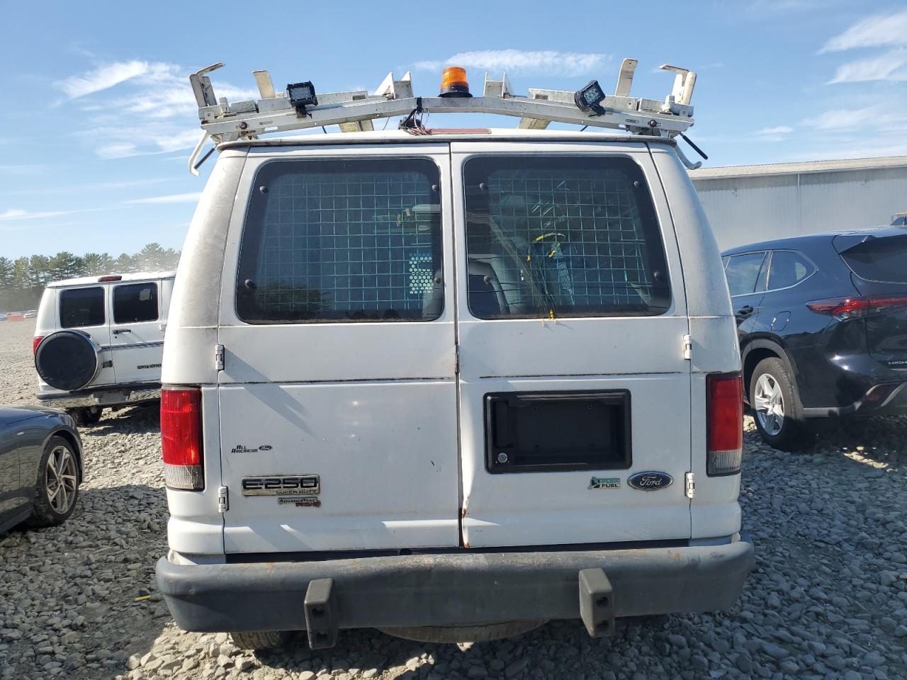 2013 Ford Econoline E250 Van - Image 6