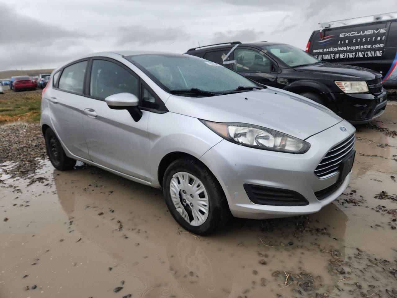 2016 Ford Fiesta S - Фото 4