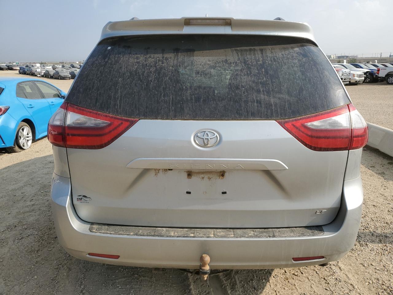 2020 Toyota Sienna Le - Фото 6