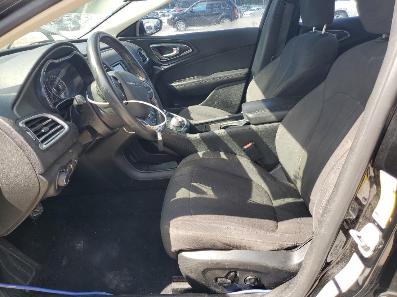 2015 Chrysler 200 Limited - Фото 7