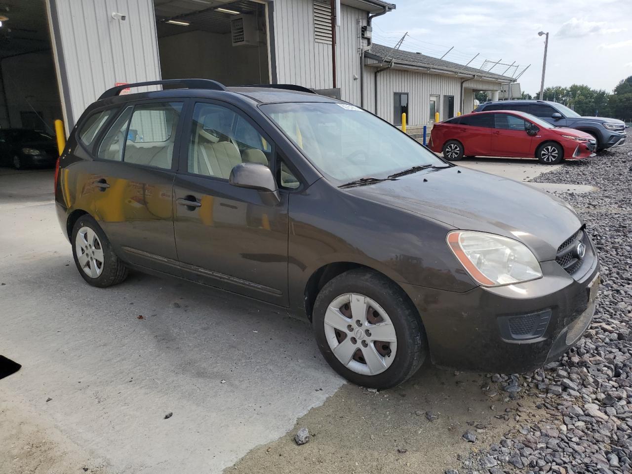 2009 Kia Rondo - Фото 4