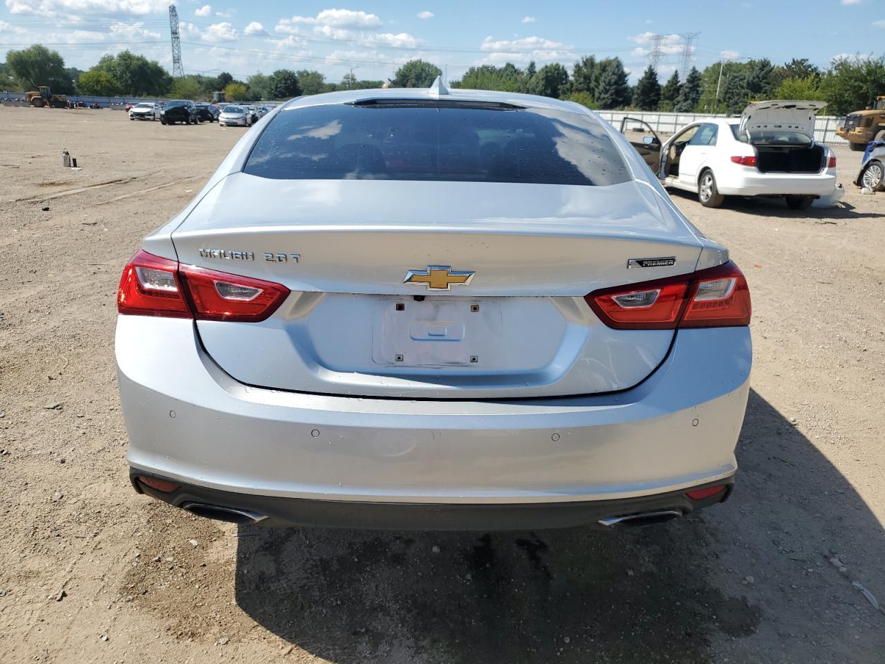 2017 Chevrolet Malibu Premier - Image 6
