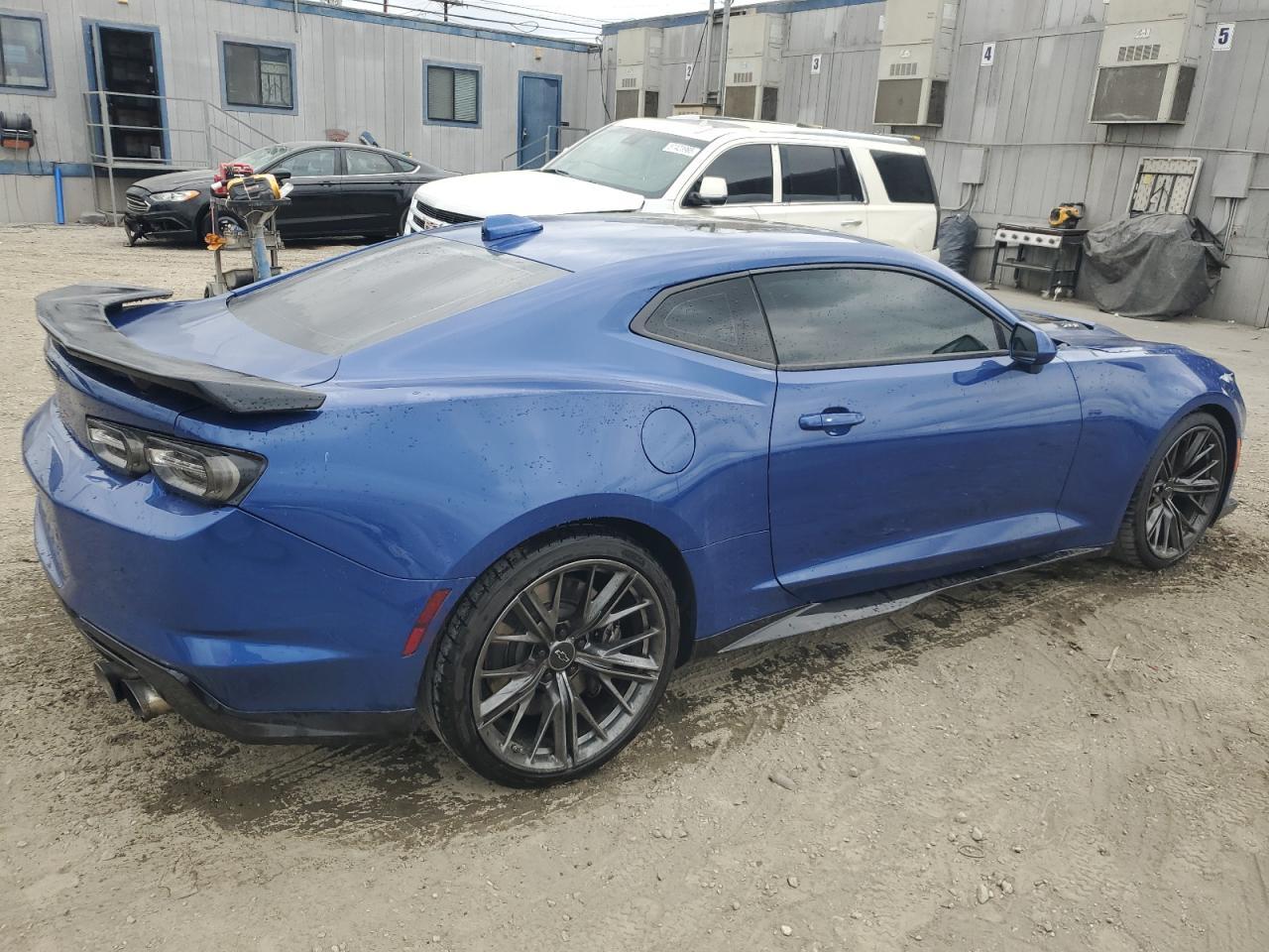 2023 Chevrolet Camaro Zl1 - Image 3