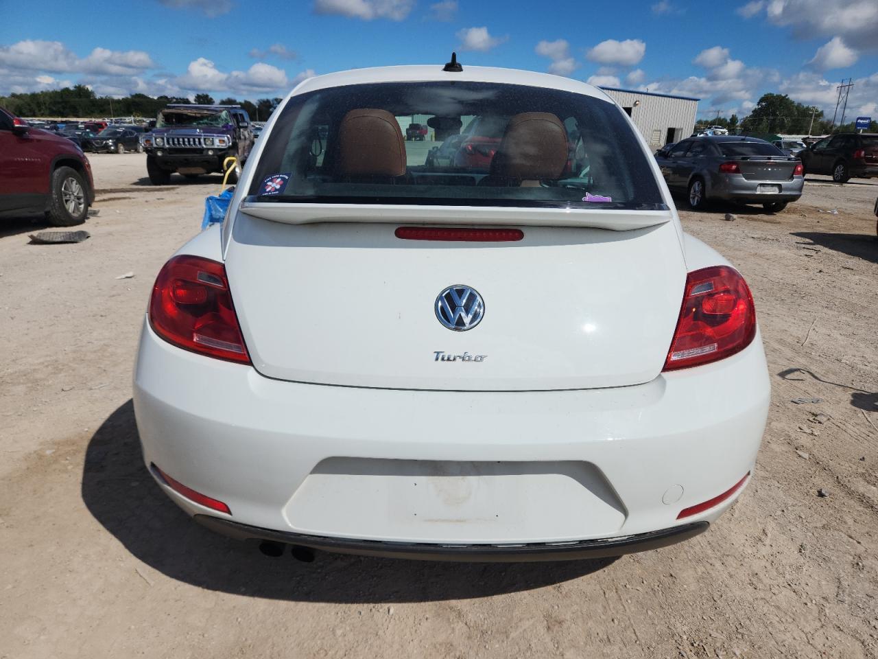 2016 Volkswagen Beetle 1.8T - Фото 6