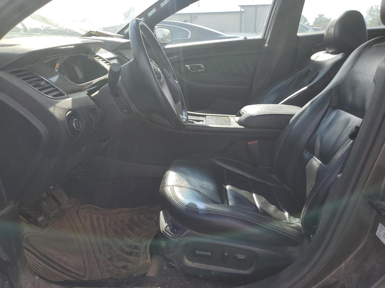 2019 Ford Taurus Limited - Image 7