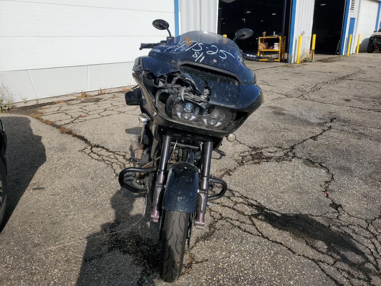 2018 Harley-Davidson Fltrxs Road Glide Special - Фото 2